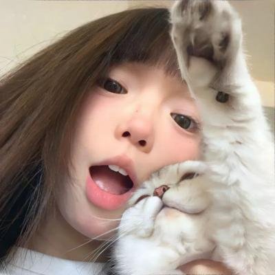介于两者之间海报